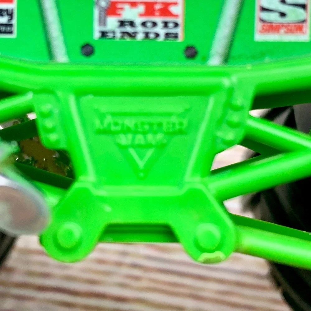 Grave Digger Monster Jam‎ Monster Truck 1:64 Large Toy Car Collectible